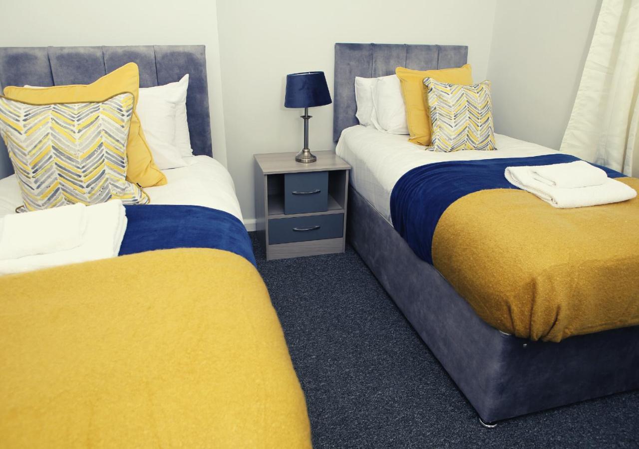 3-Bed House With Parking Near London O2 Appartement Buitenkant foto